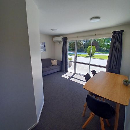 Flaxbourne Motels Ward エクステリア 写真