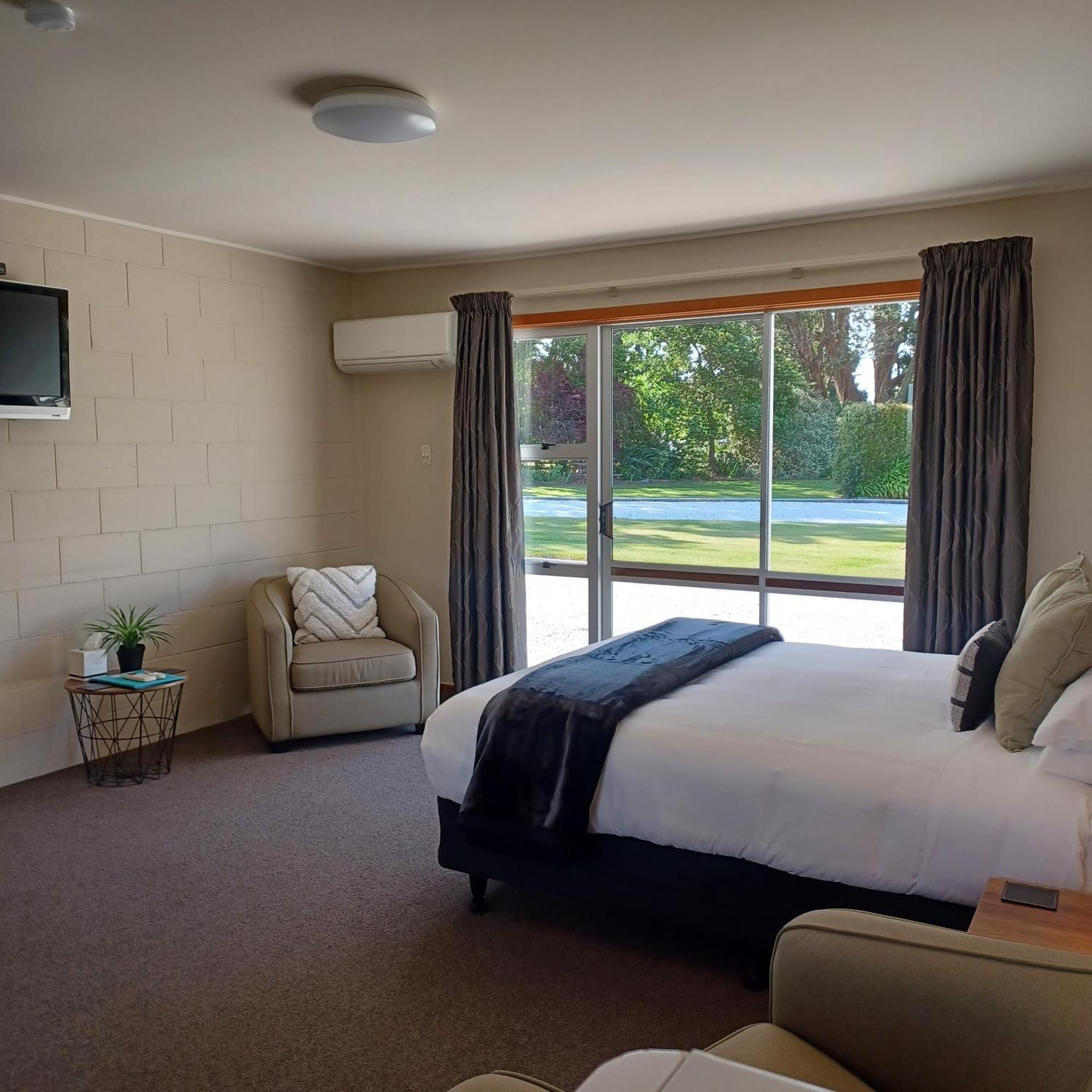 Flaxbourne Motels Ward エクステリア 写真